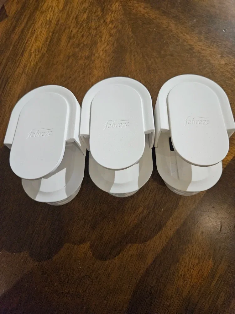 Febreze Plug Warmers - Set of 3 image indicator(2)