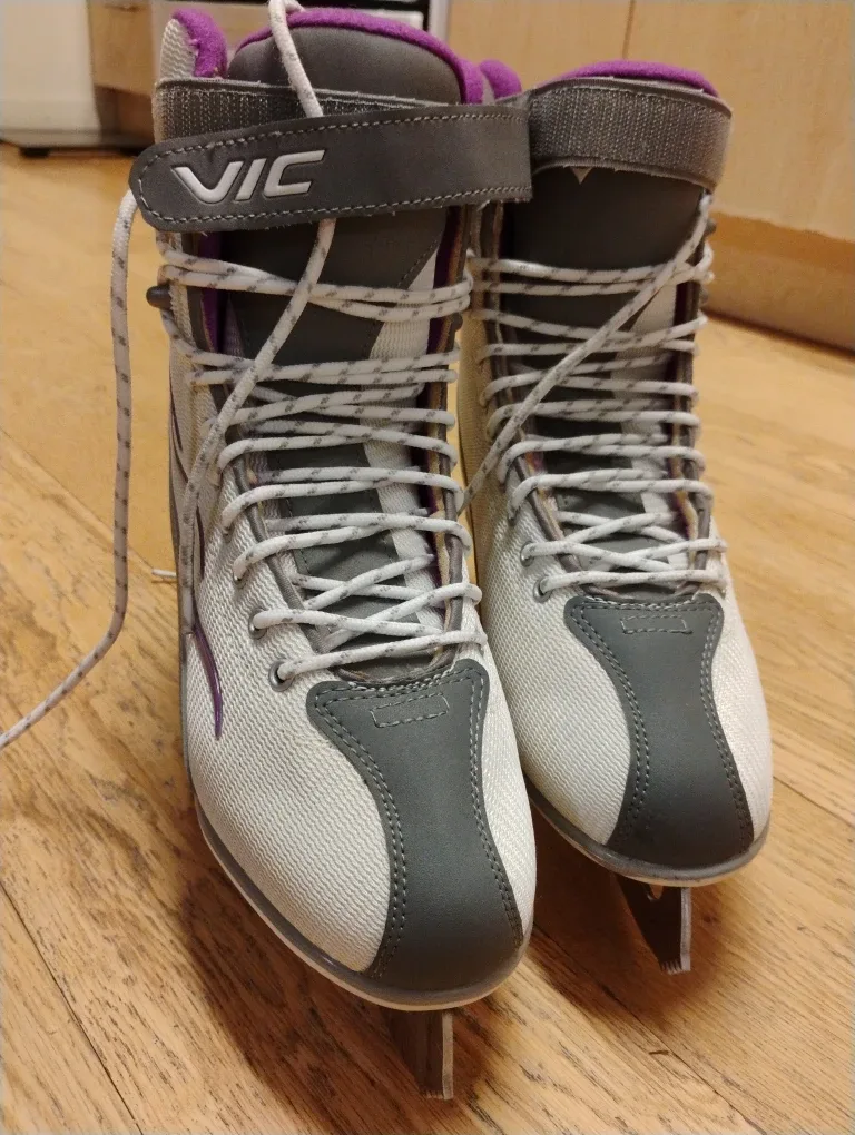 Ice Skates, Women Size 8