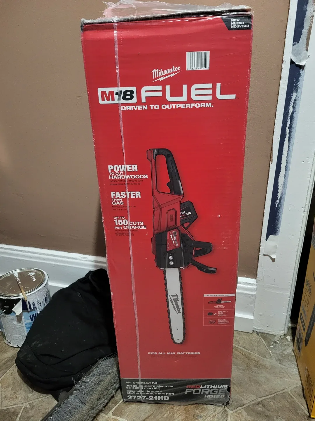 Milwaukee M18 FUEL 16" Chainsaw Kit - New in Box!