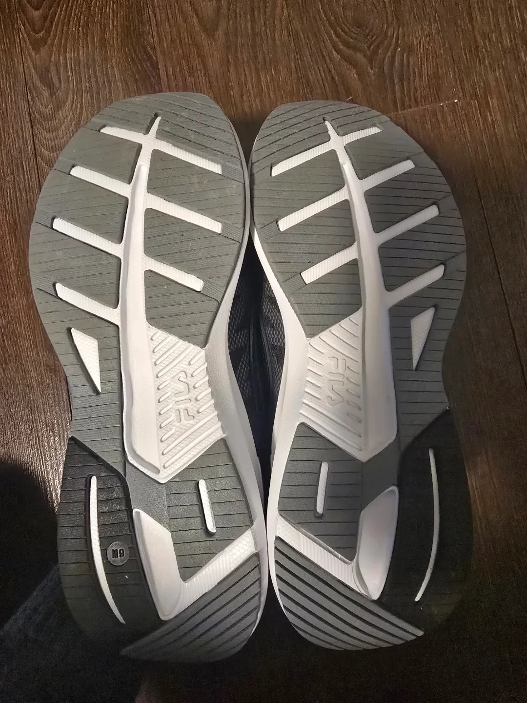 FILA Suspense Energized Men's Running Shoes image indicator(4)