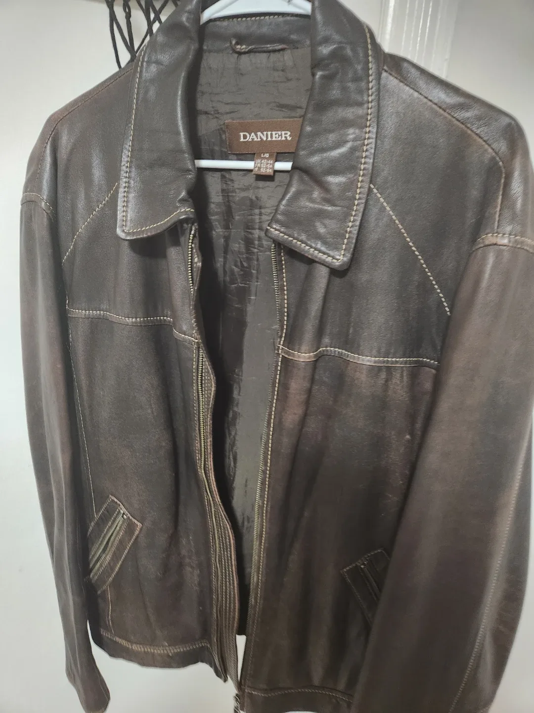 Danier Brown Leather Jacket - Size L image indicator(2)