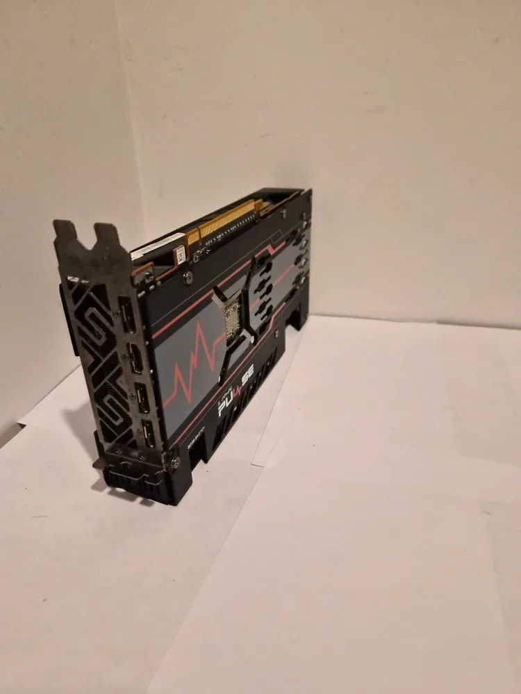 Sapphire Pulse AMD Radeon RX 5700 XT 8GB image indicator(4)