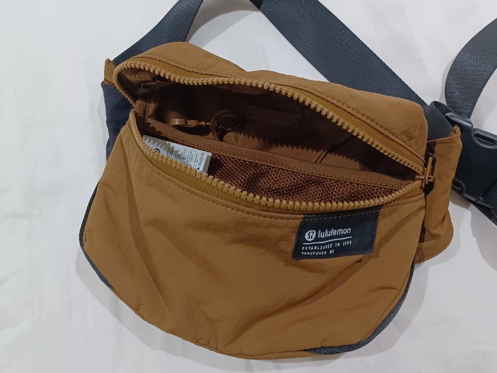 Lululemon Everywhere Belt Bag - Bronze - photo 4