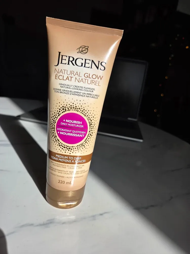 Jergens Natural Glow Éclat Naturel - 220 mL