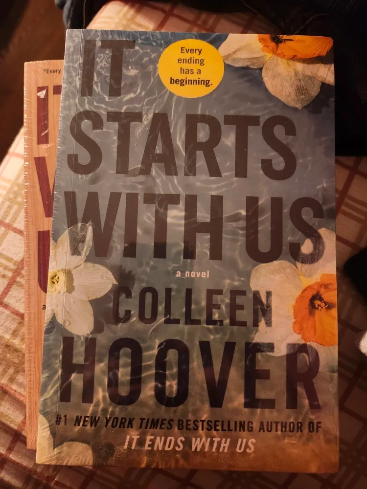 It Ends With Us & It Starts With Us by Colleen Hoover image indicator(3)