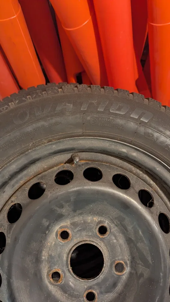 4 rims and tires image indicator(2)