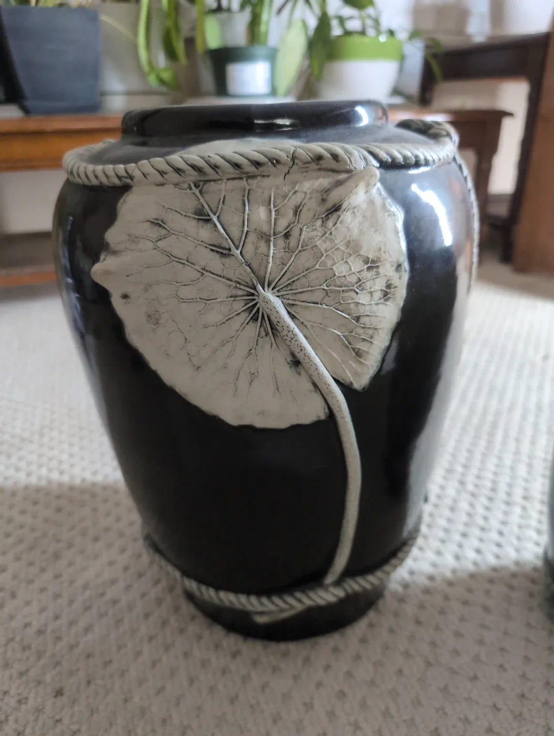 Decorative Black Vase with Leaf Design image indicator(4)