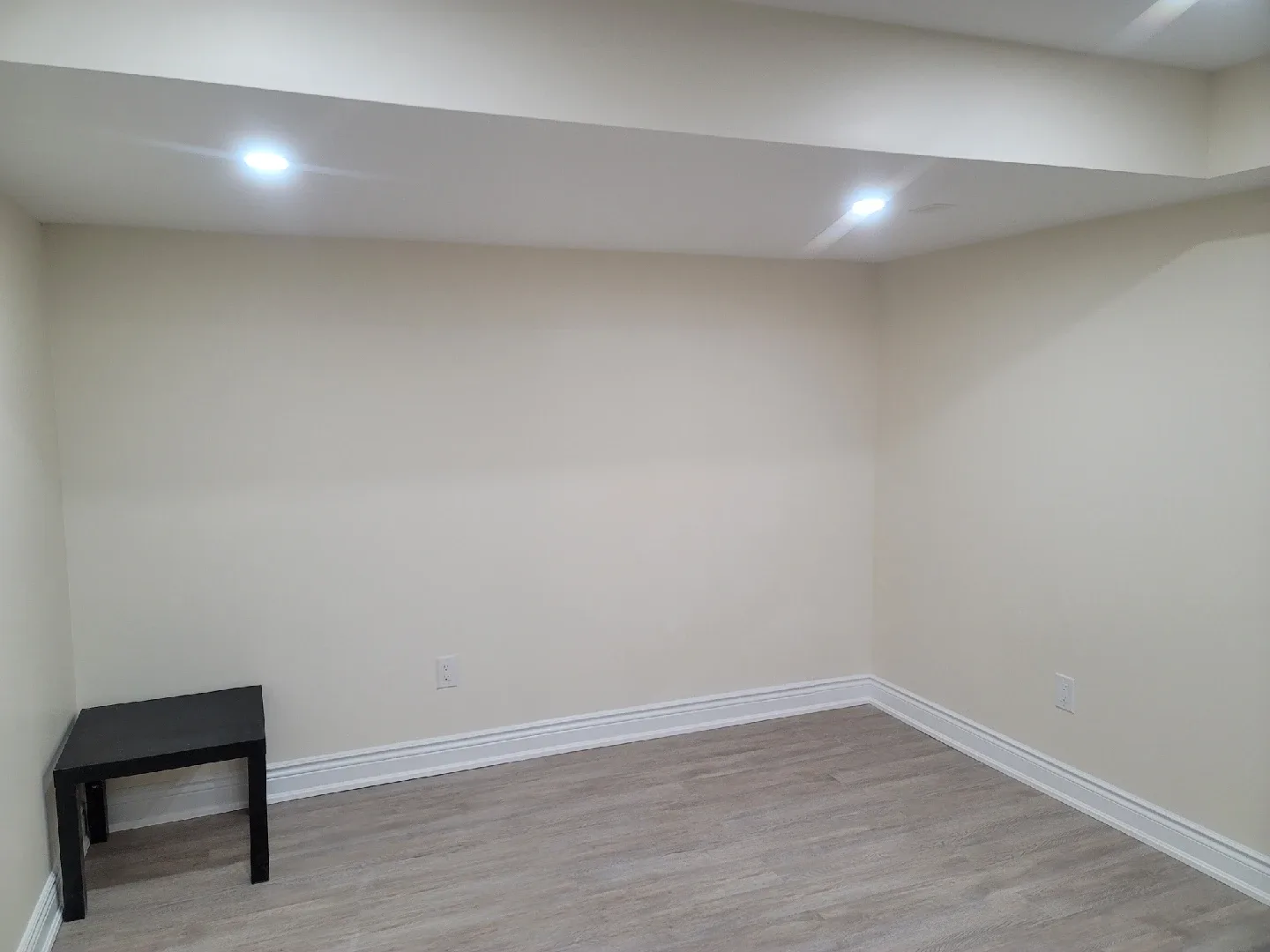 One Bedroom Legal Basement for rent image indicator(6)