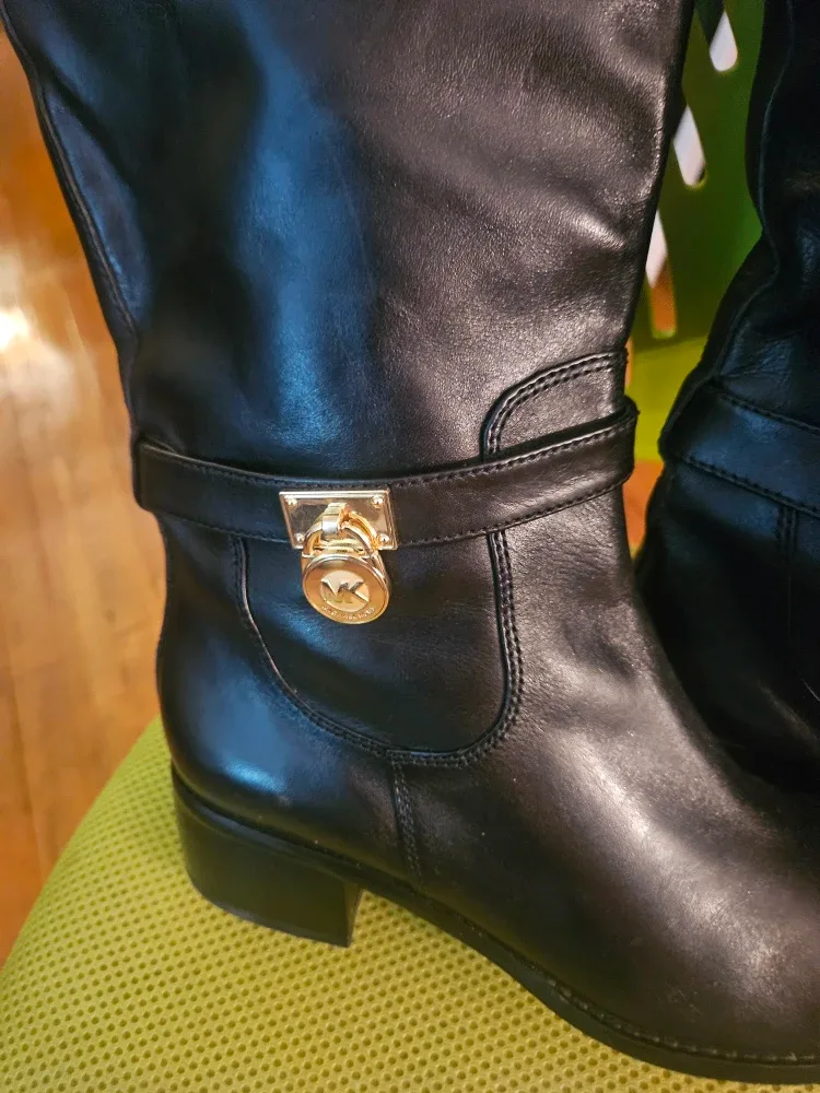 Brand New Michael  Kors Women Leather Boots image indicator(7)