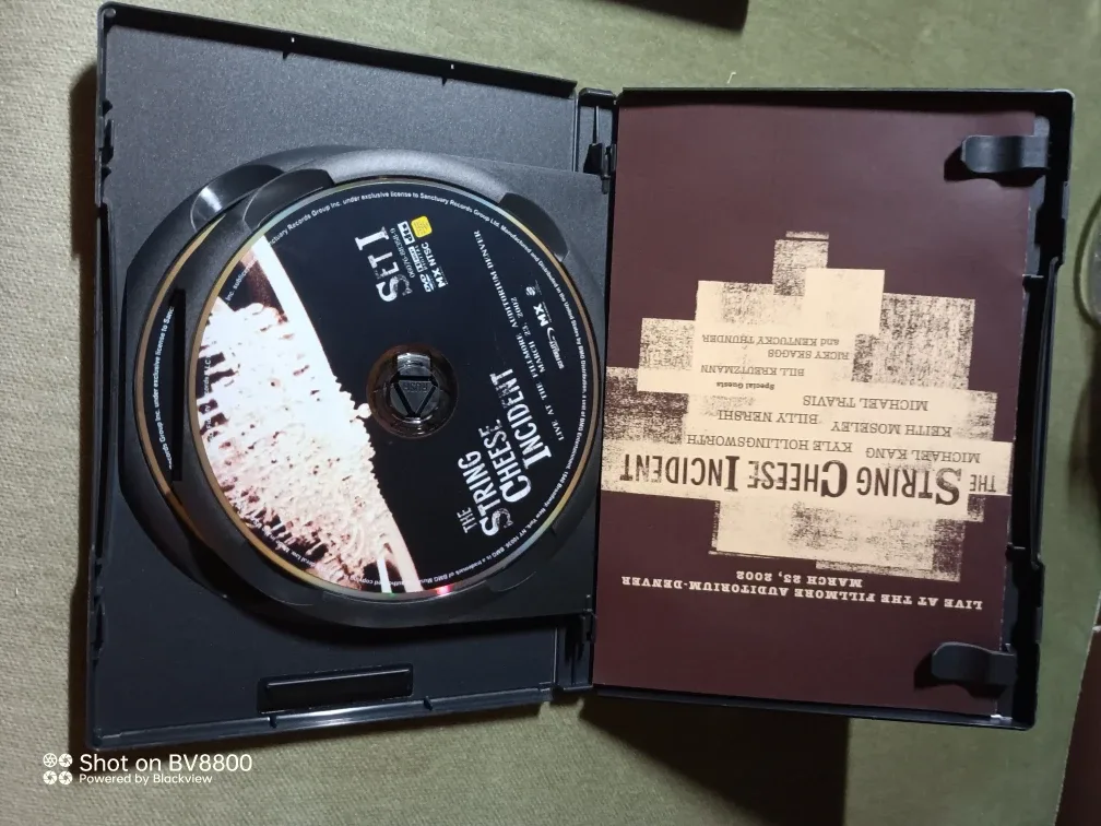 The String Cheese Incident - Live at Fillmore DVD image indicator(3)