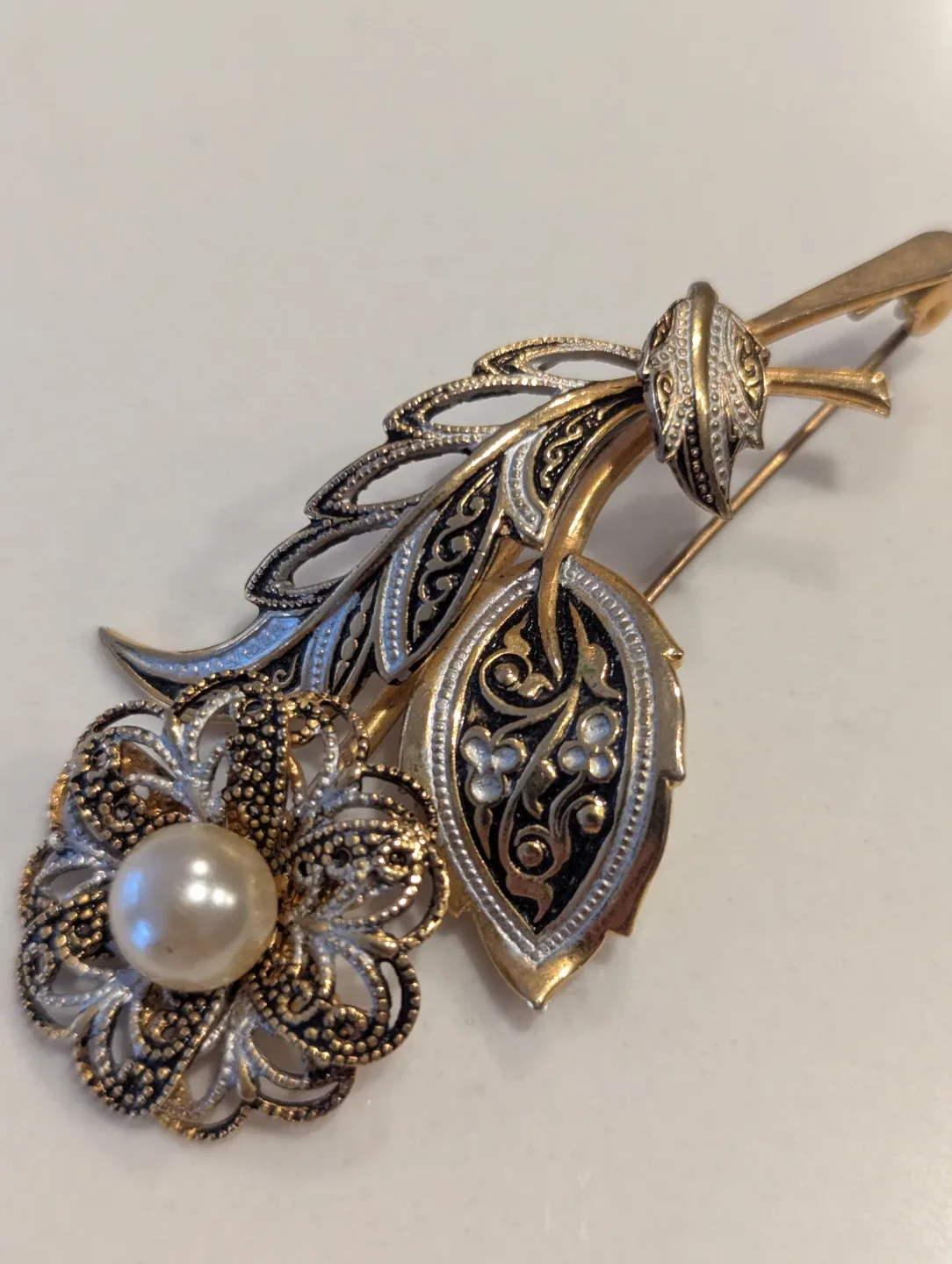 Vintage Floral Brooch with Pearl Accent image indicator(3)
