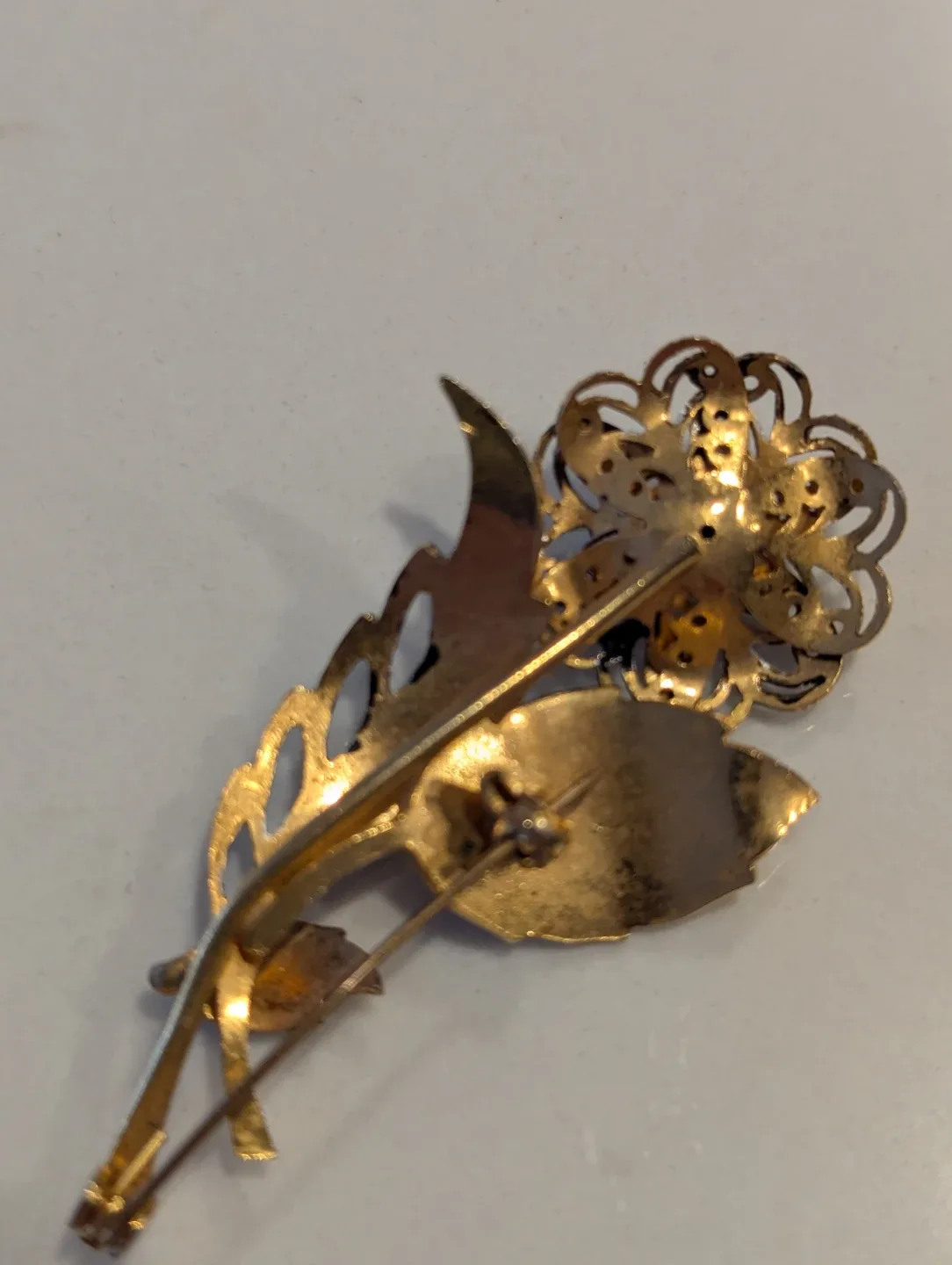 Vintage Floral Brooch with Pearl Accent image indicator(4)