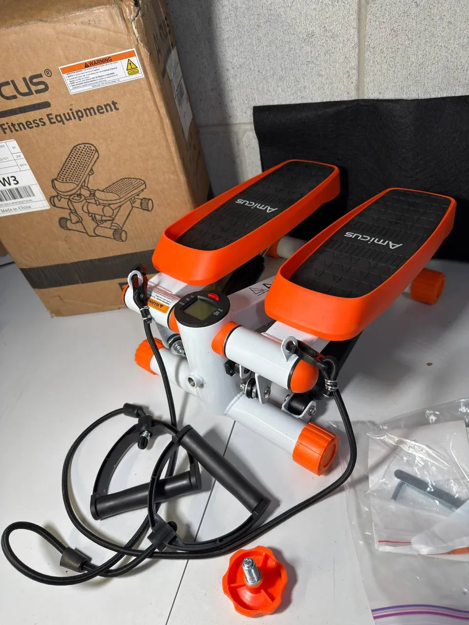 Amicus Mini Stepper for Exercise, Adjustable Hydraulic Stepper image indicator(3)