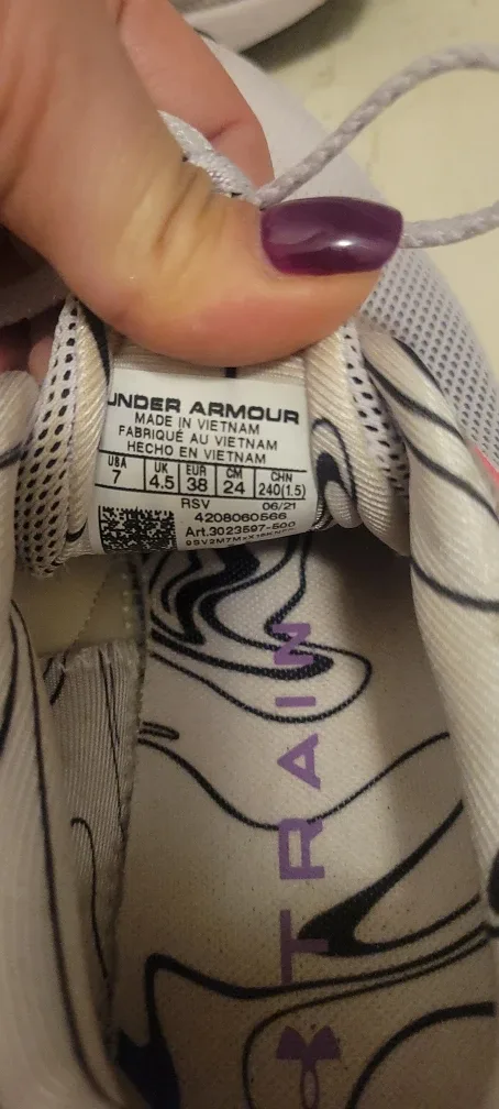 Under Armour Training Shoes - Women's Size 7 image indicator(3)
