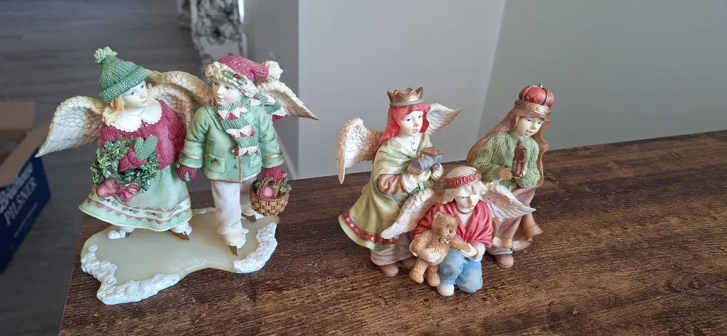 Angel Figurines Set