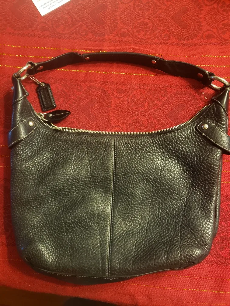 Coach Black Leather Hobo Bag image indicator(2)