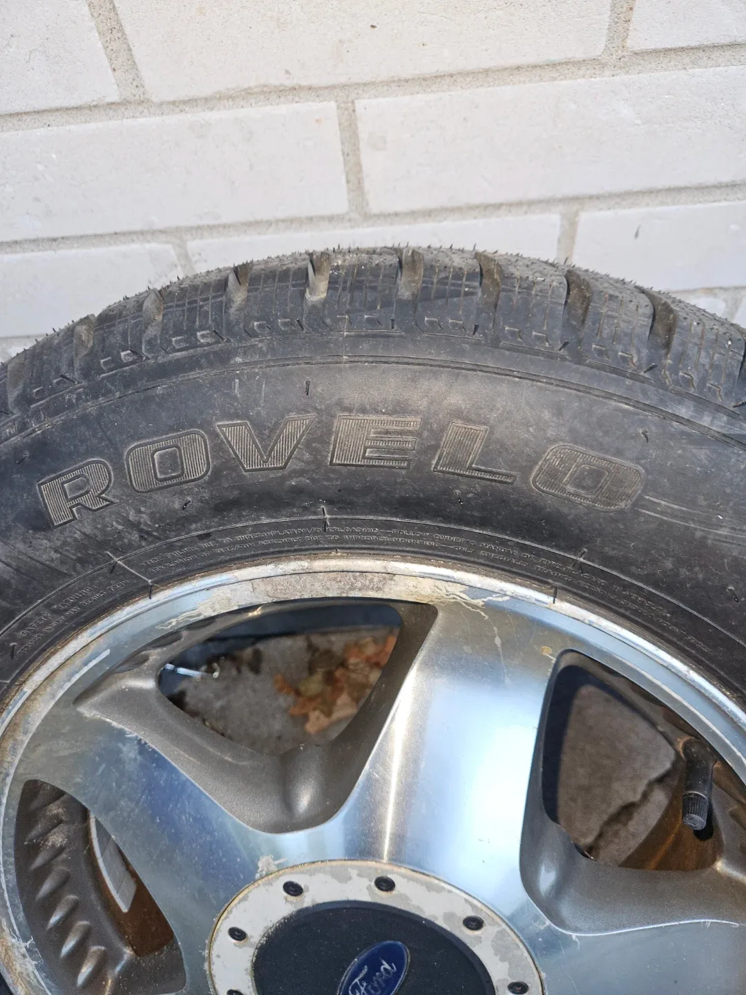 Brand new Rovel R-768 Tires 225/60R16 image indicator(2)