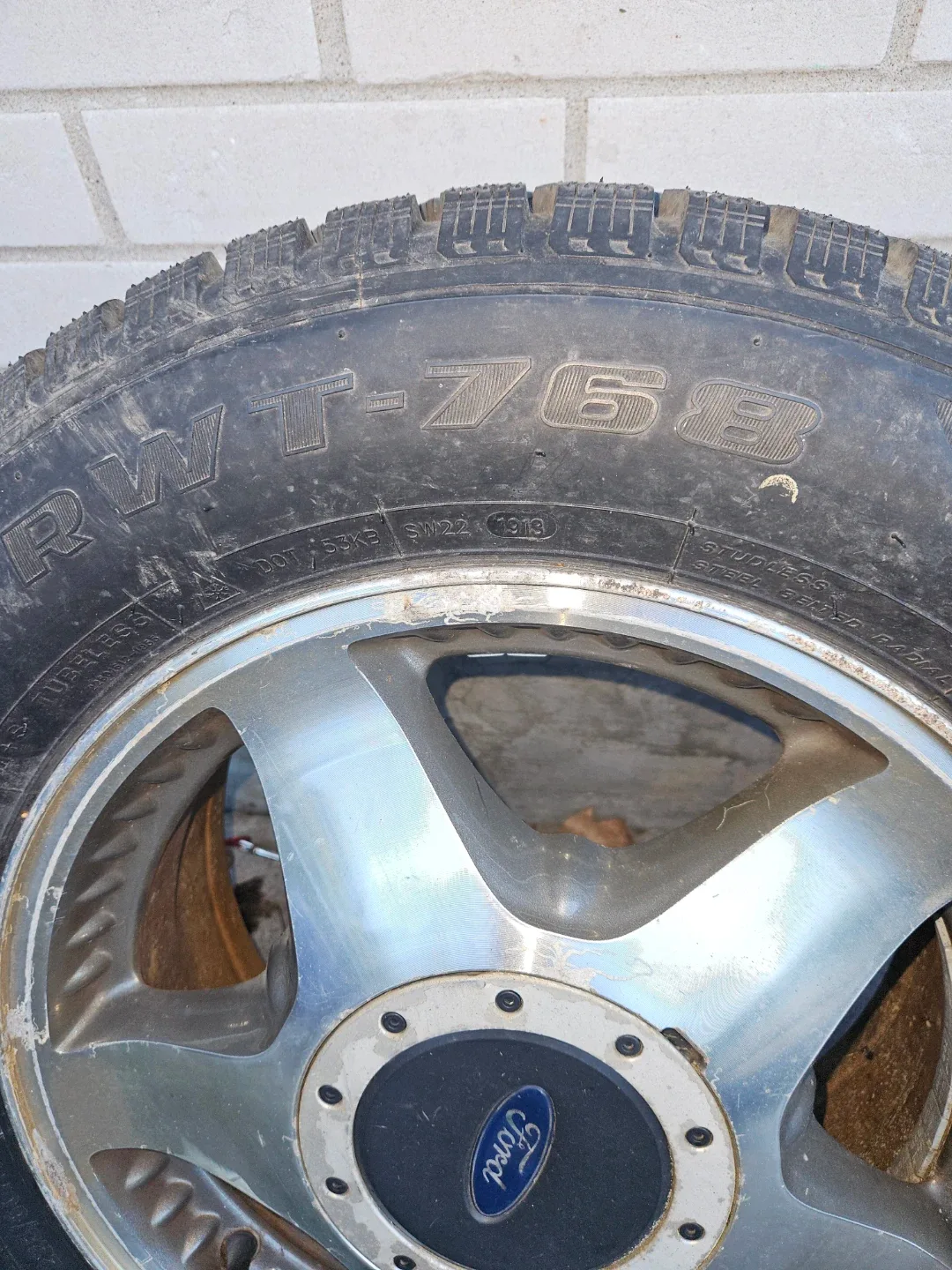 Brand new Rovel R-768 Tires 225/60R16 image indicator(3)