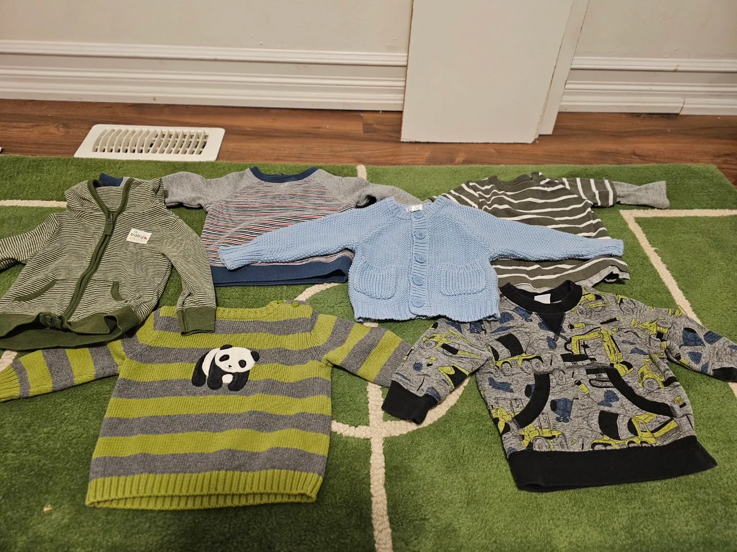 Baby boy Clothes Bundle - sizes 6,9 & 12 months image indicator(2)