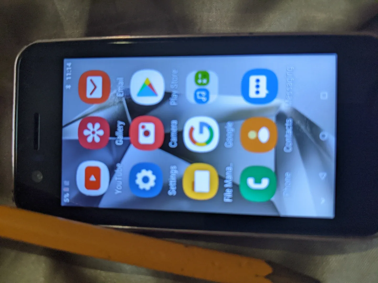 Palm Phone - Tiny Android Smartphone image indicator(3)