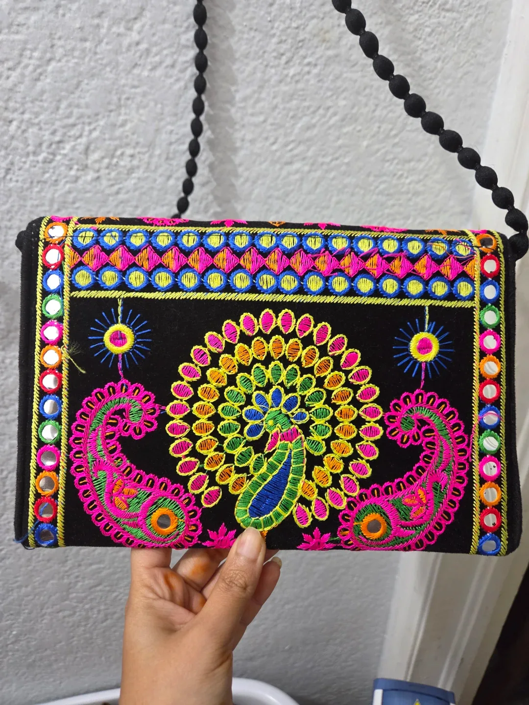 Embroidered Clutch Purse image indicator(3)