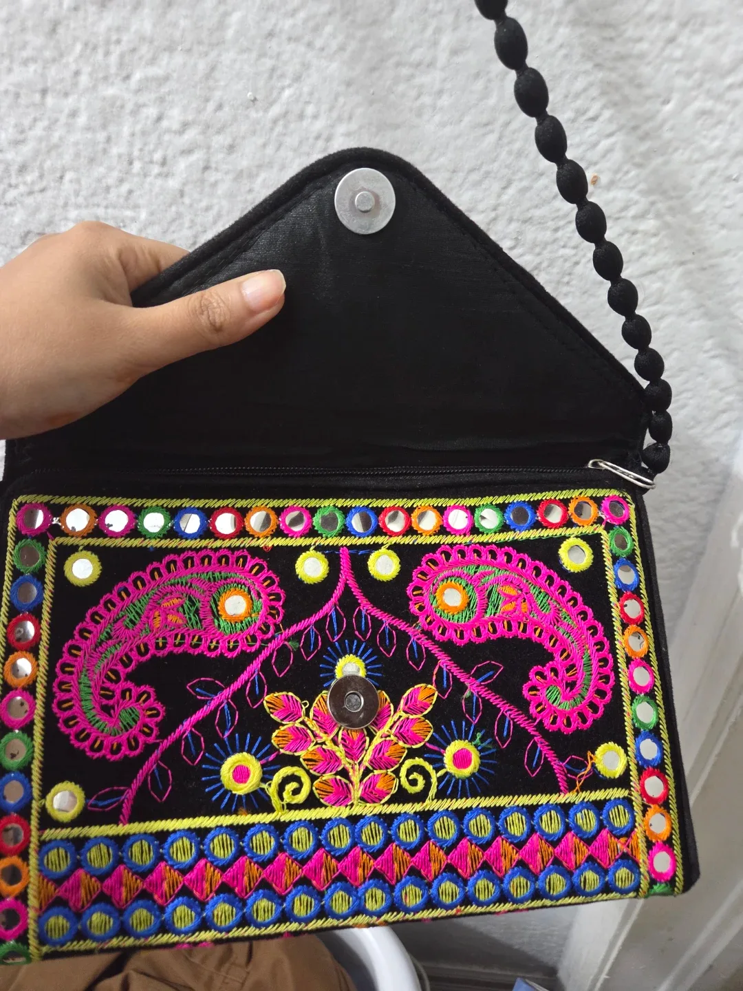 Embroidered Clutch Purse image indicator(4)