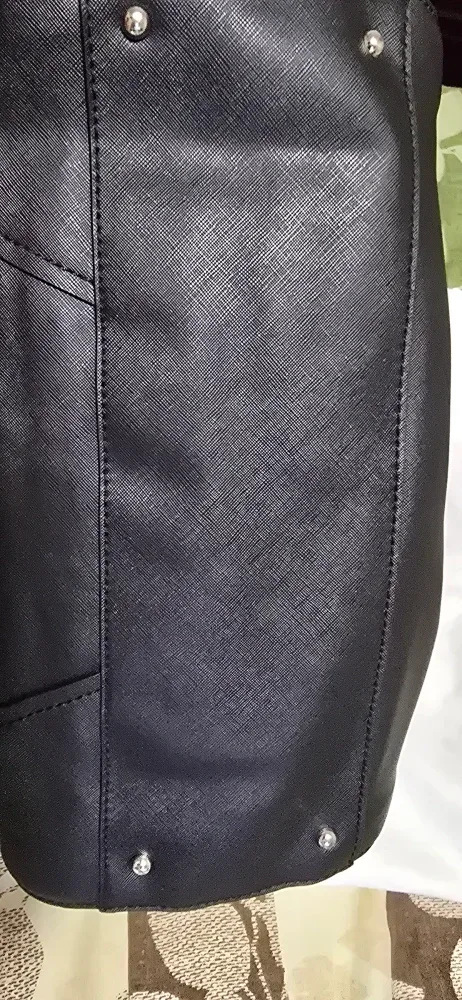 Guess Black & Beige Tote Bag image indicator(5)