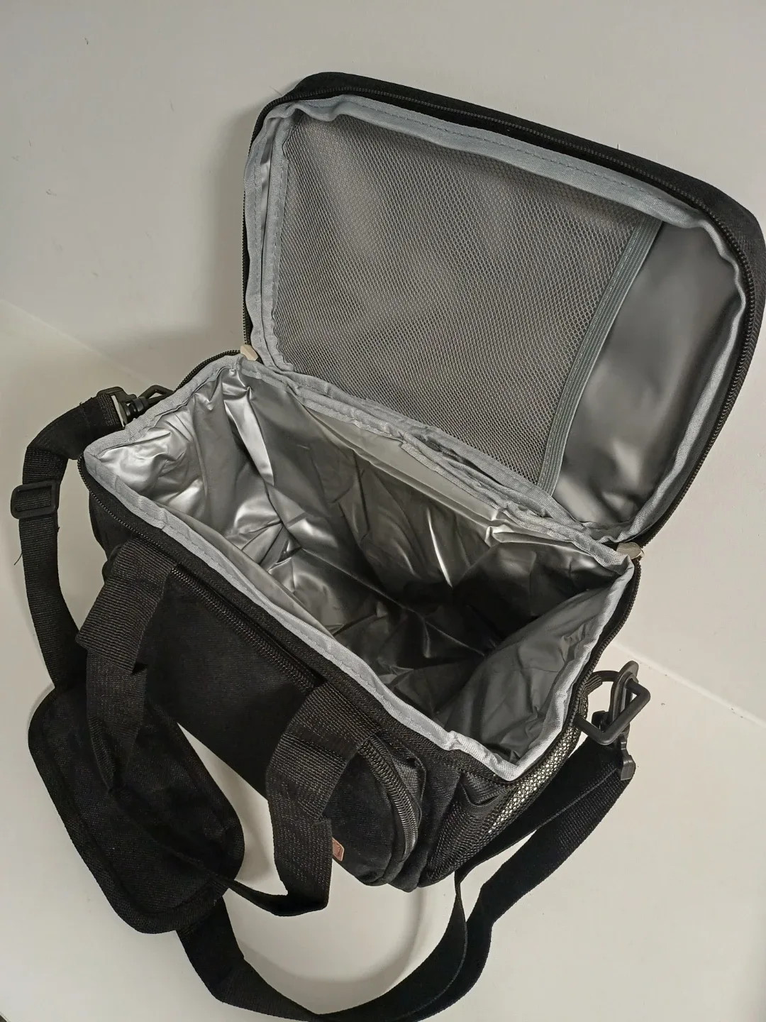 Hotor Black Insulated Lunch Bag image indicator(2)