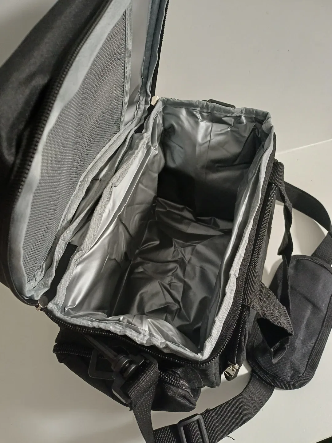 Hotor Black Insulated Lunch Bag image indicator(3)