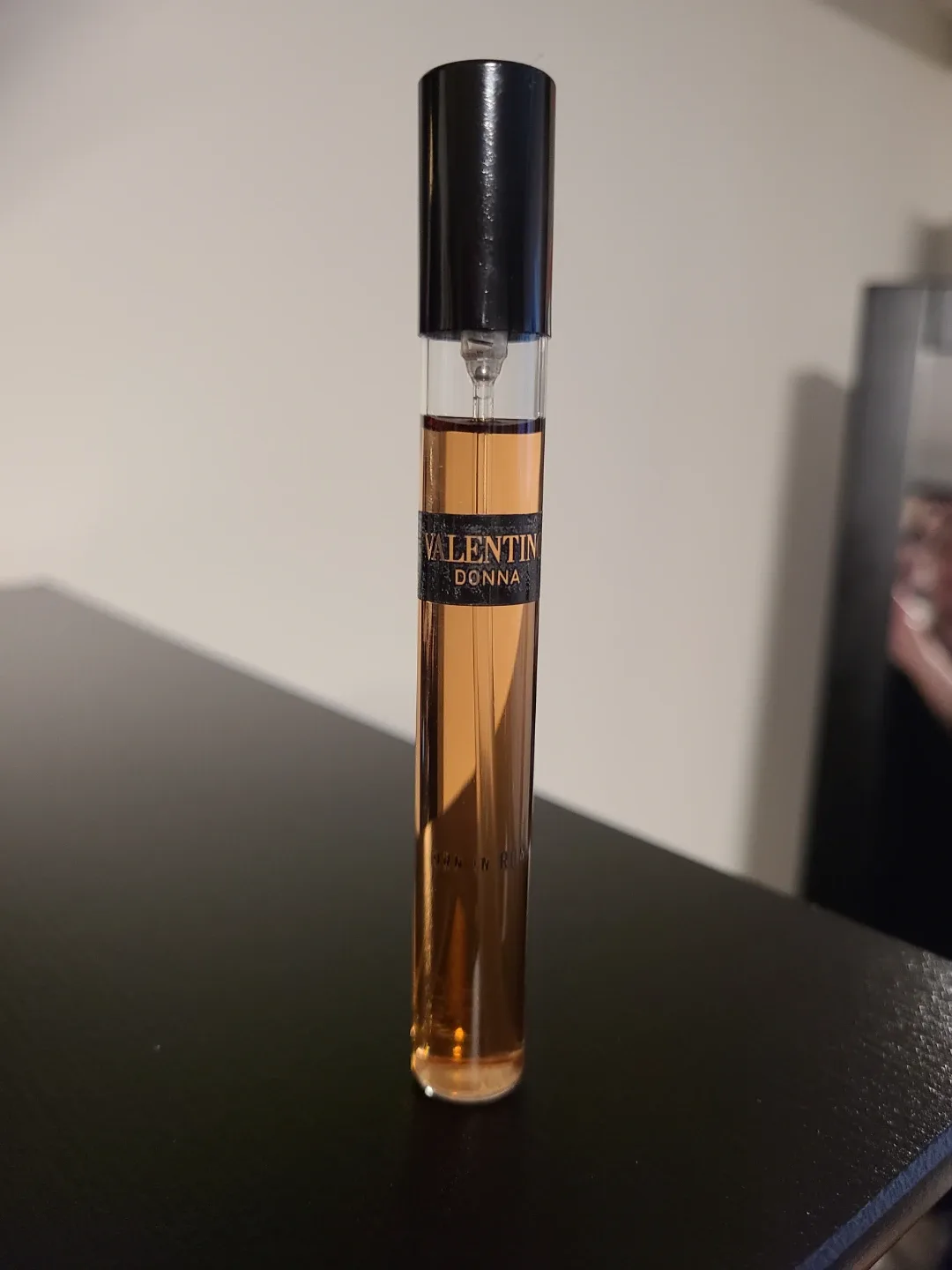 Valentino Donna Born In Roma Eau de Parfum thumbnail