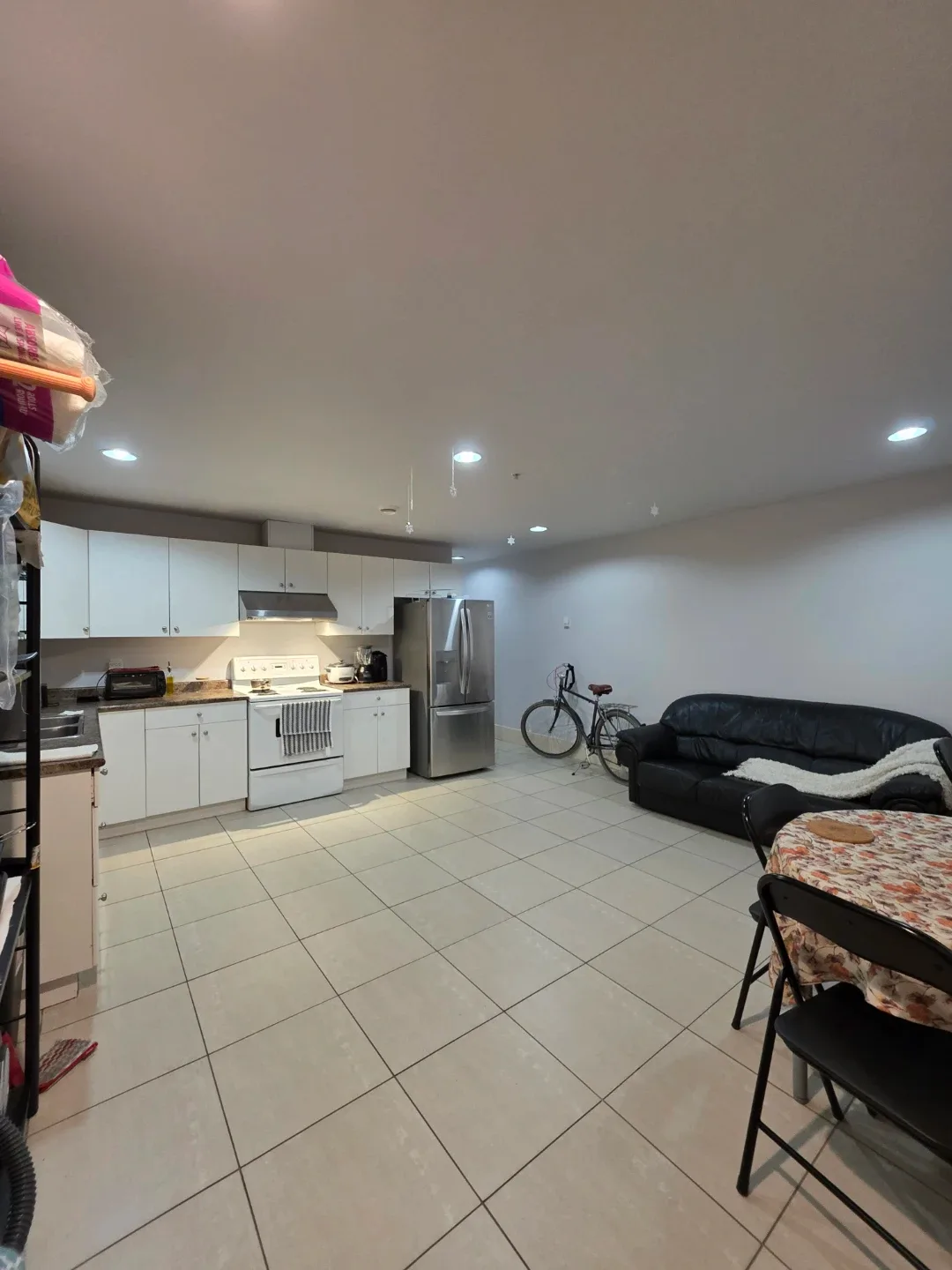 Room for 1 in basement