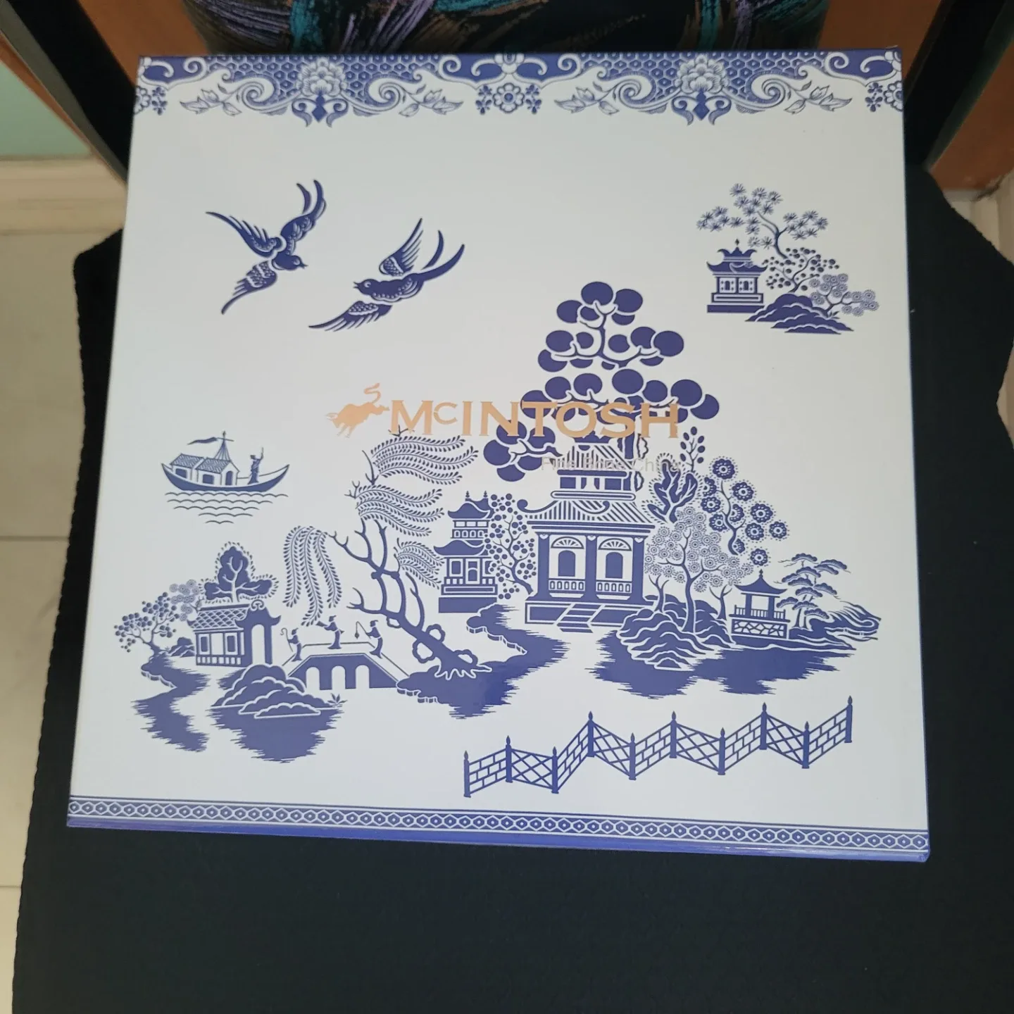 McIntosh The Blues Fine Bone China Mug Set image indicator(5)