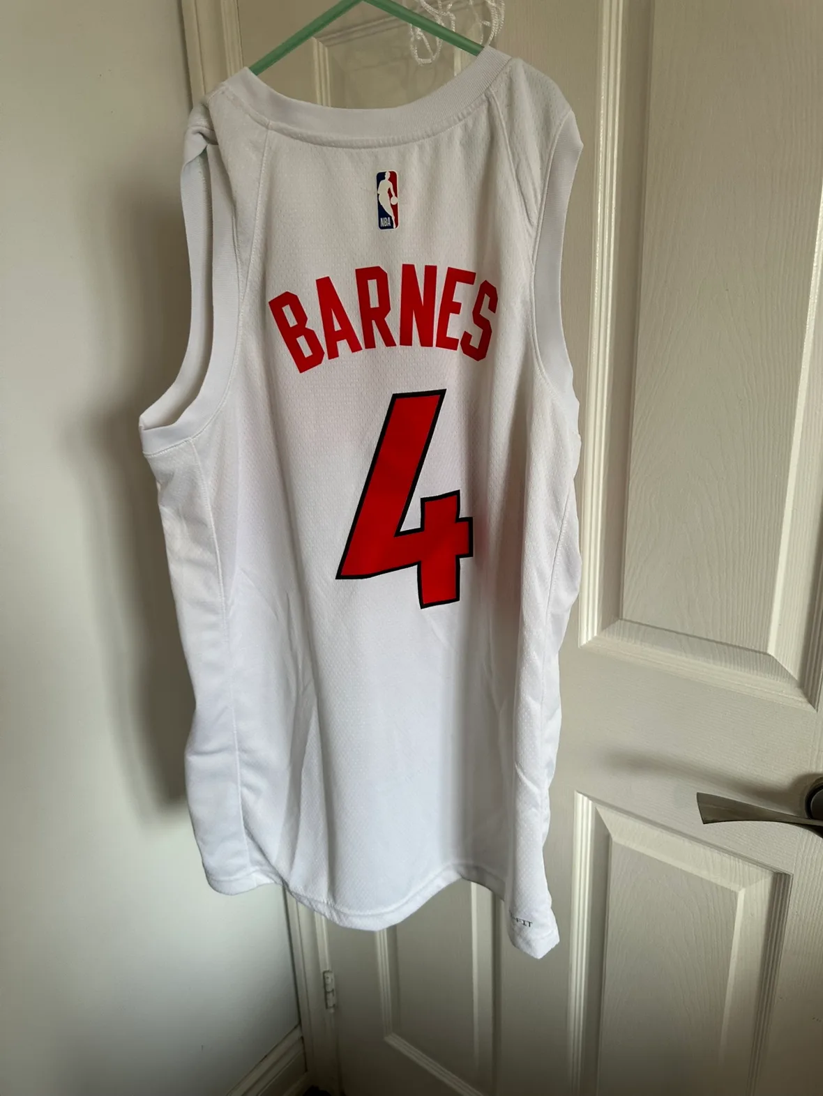 Nike Raptors Barnes Jersey - Size Large image indicator(2)