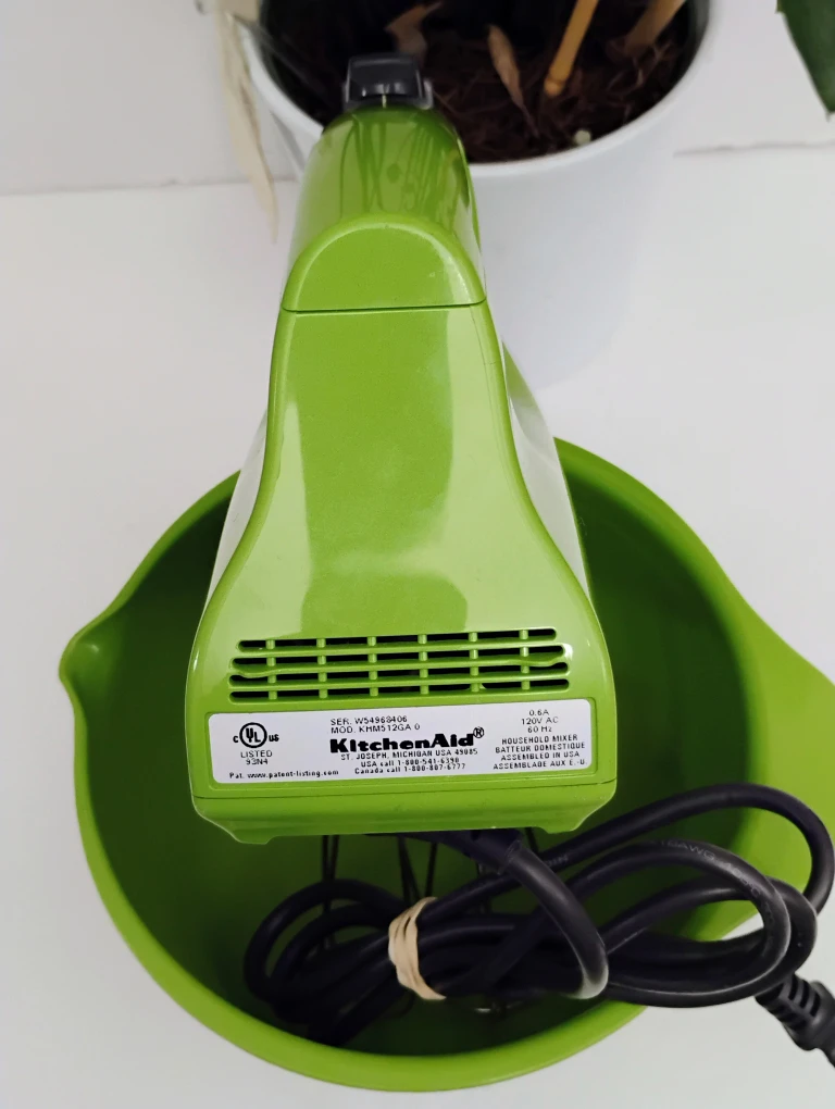 KitchenAid 5-Speed Hand Mixer Model: KHM512 GA +  2.5 Qt Bowl . - photo 4