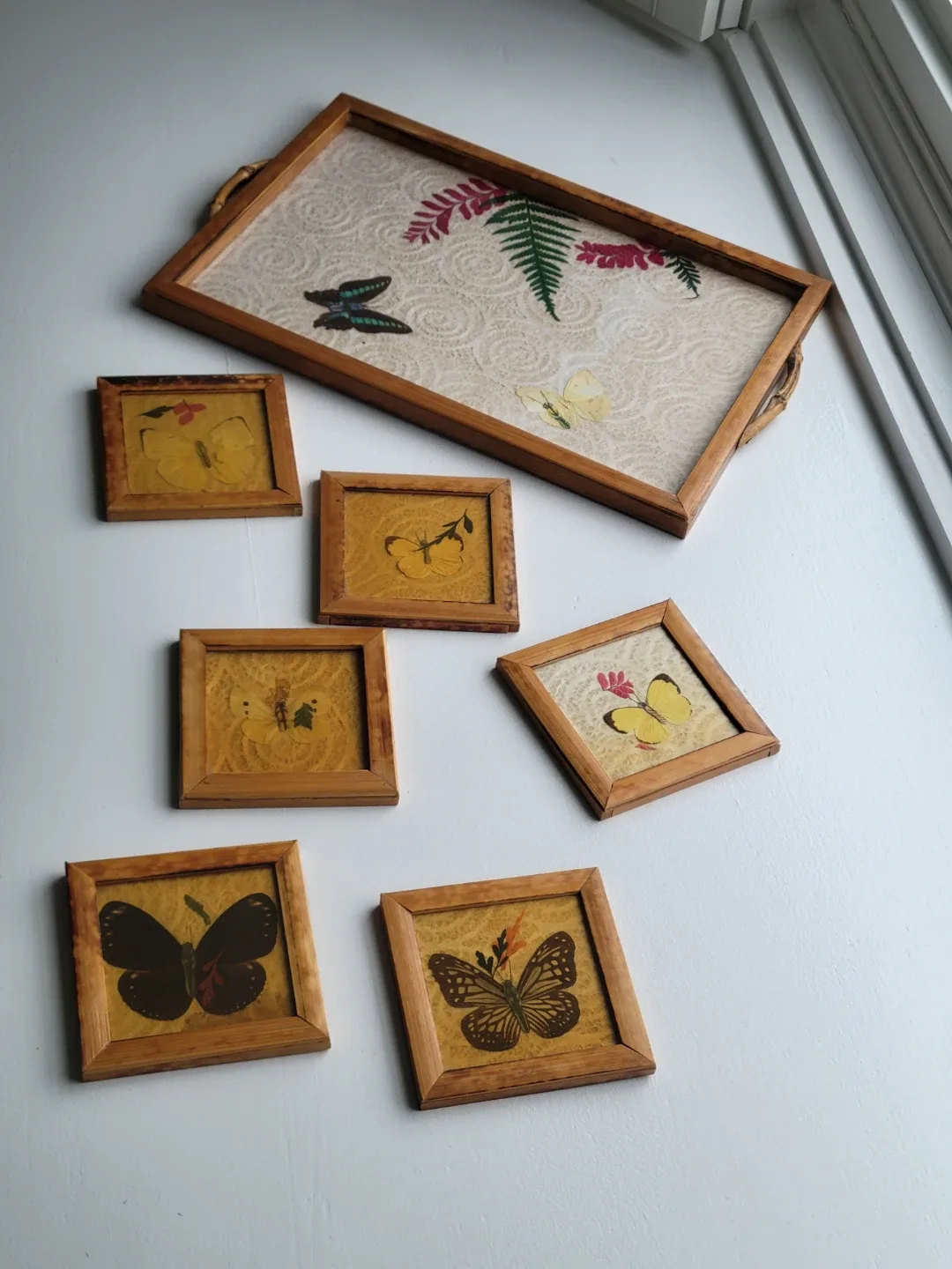Vintage Wood Butterfly Tray and Coaster Set! image indicator(8)