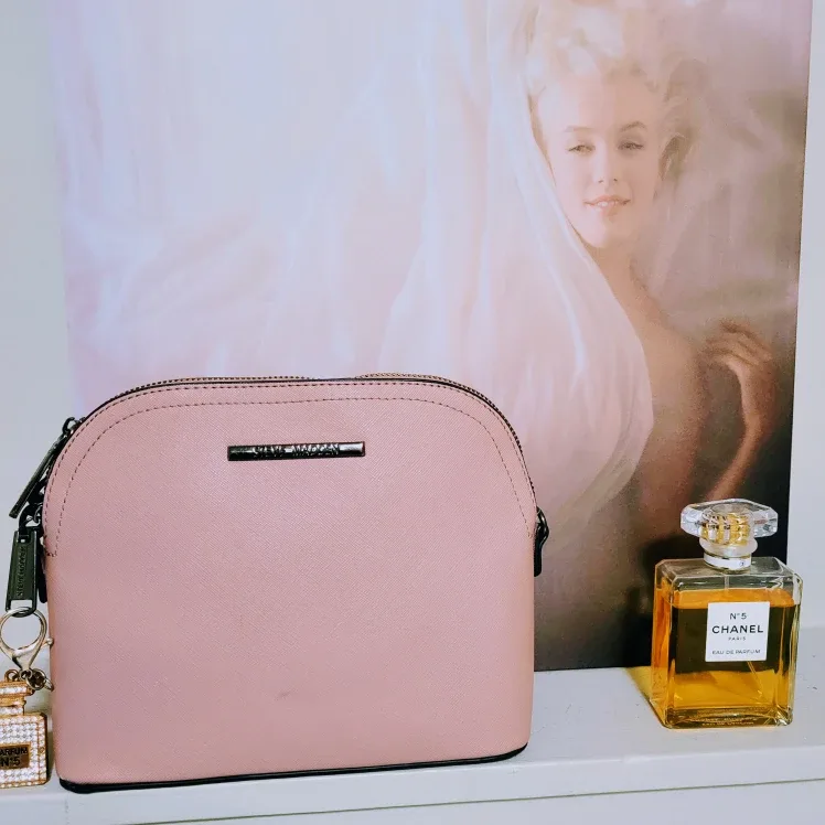 Designer purse image indicator(4)