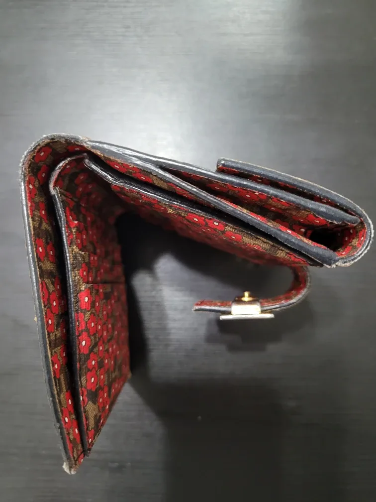 Fendi Wallet image indicator(4)