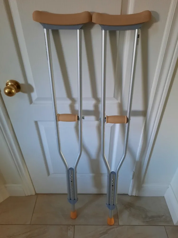 Adjustable Aluminum Crutches