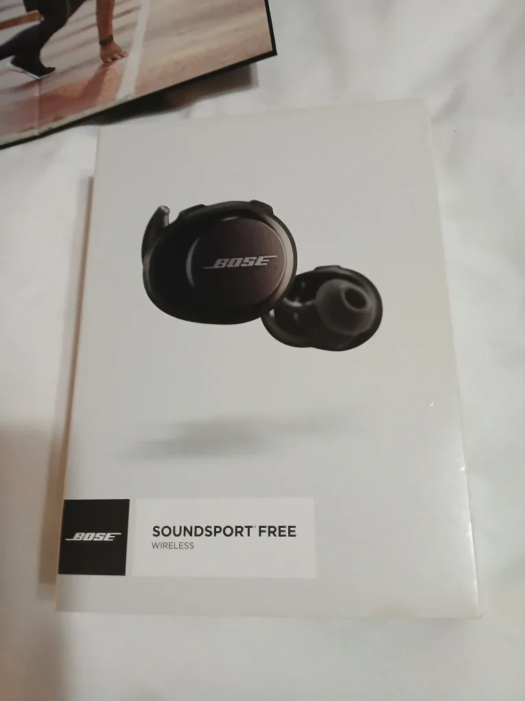 Bose Soundsport Free Wireless Headphones - Black image indicator(2)