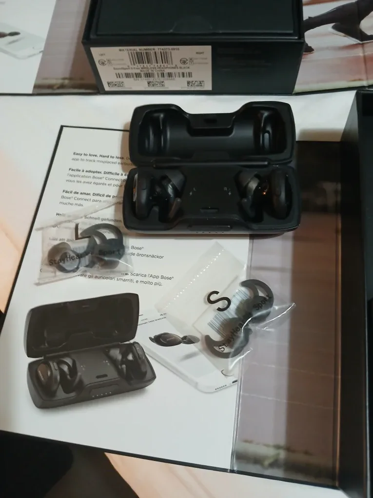 Bose Soundsport Free Wireless Headphones - Black image indicator(5)