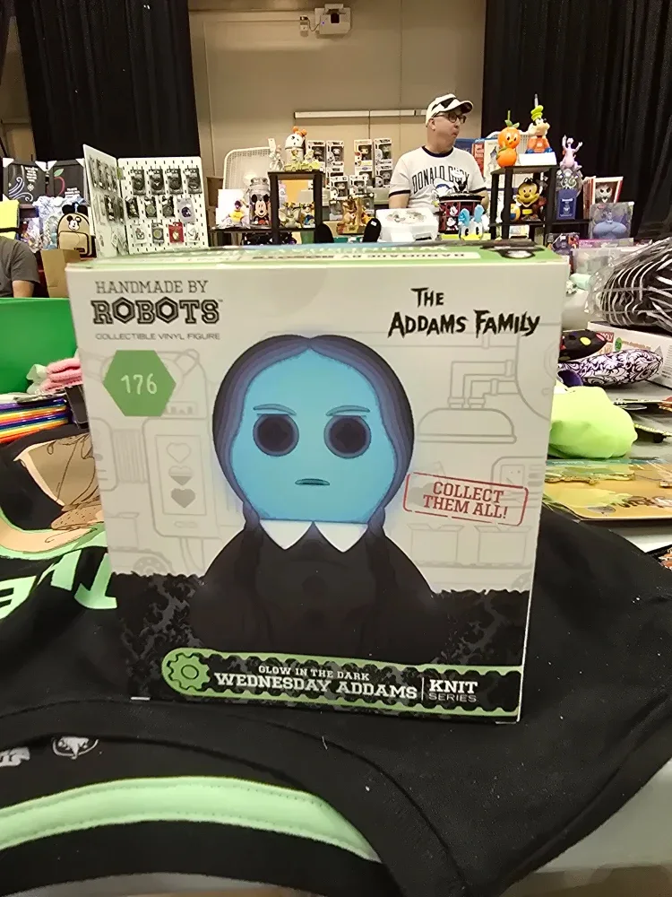 Handmade by Robots Wednesday Addams Vinyl Figure image indicator(2)