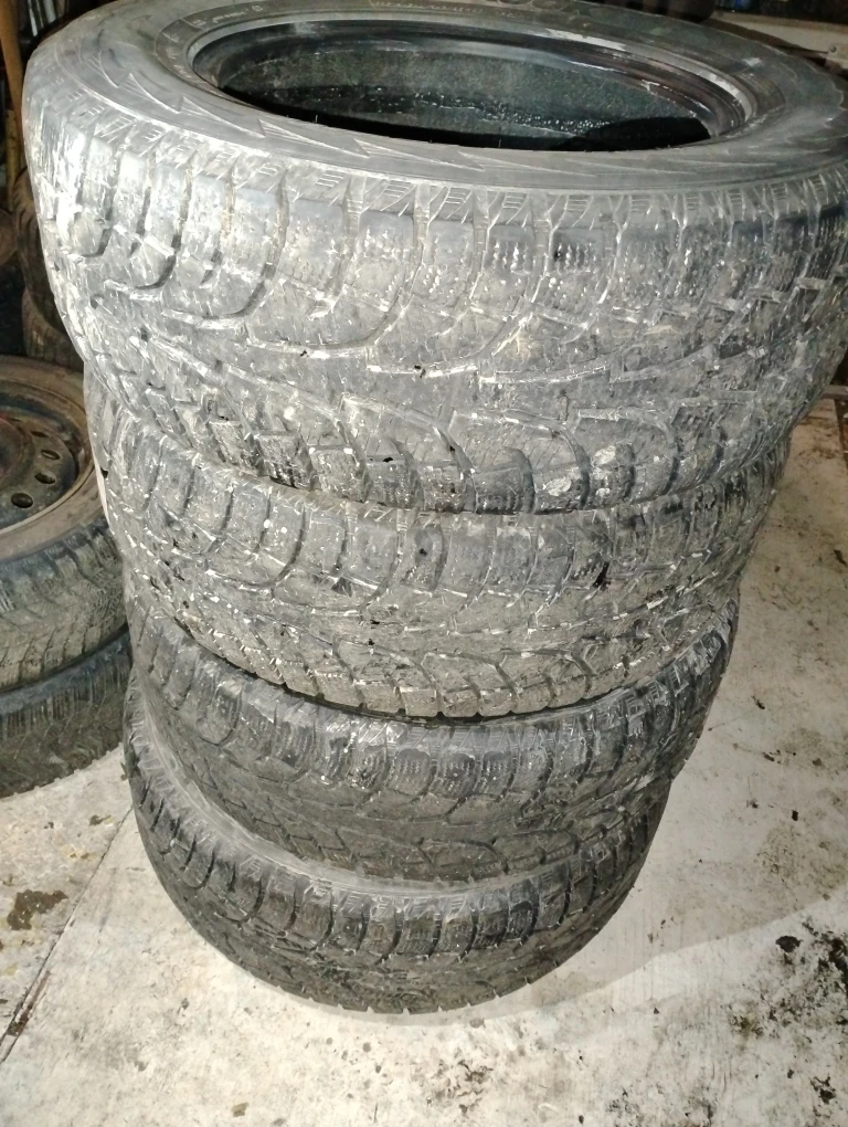 Set of 4 Hankook Pike RW11 265/65R18 Tires - photo 3