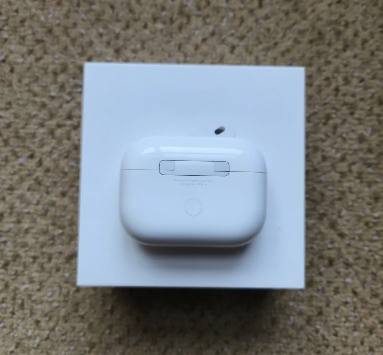 AirPods Pro (2nd generation) with MagSafe Charging Case