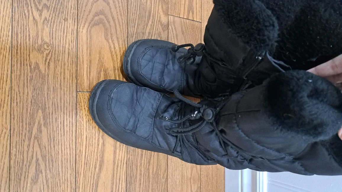 Black Winter Boots