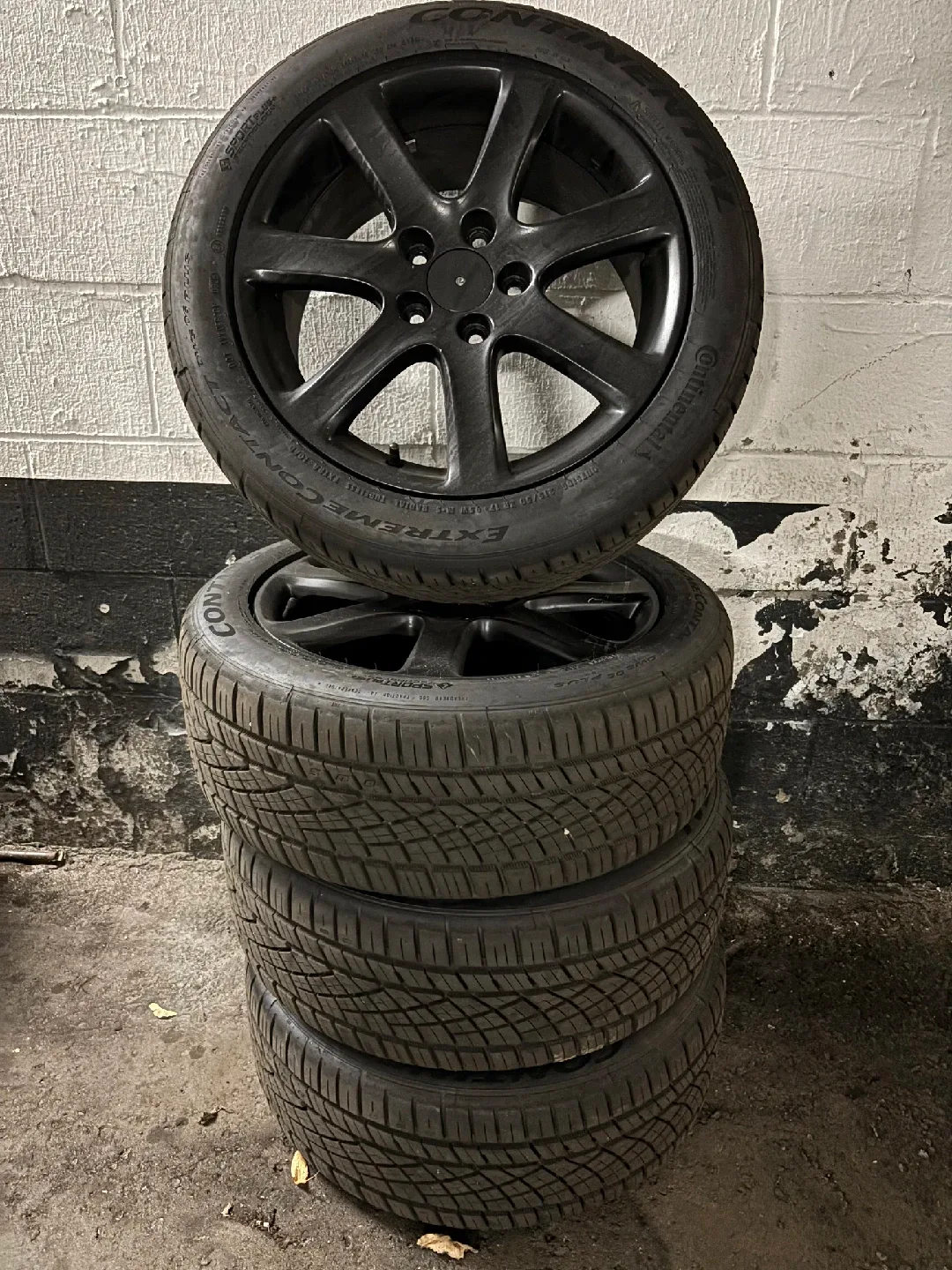 Continental Extreme Contact all season tires image indicator(5)