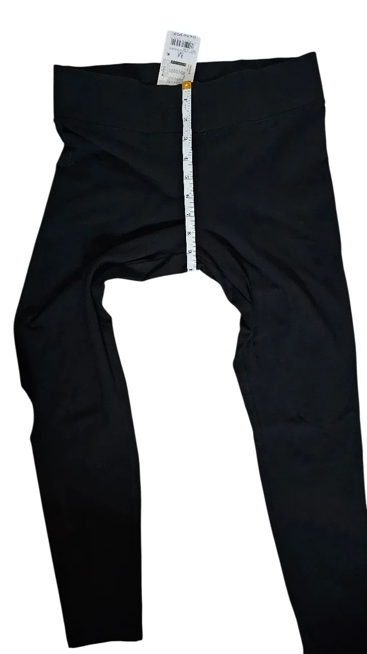Brand New Black HUE Ultra Leggings Size M image indicator(7)