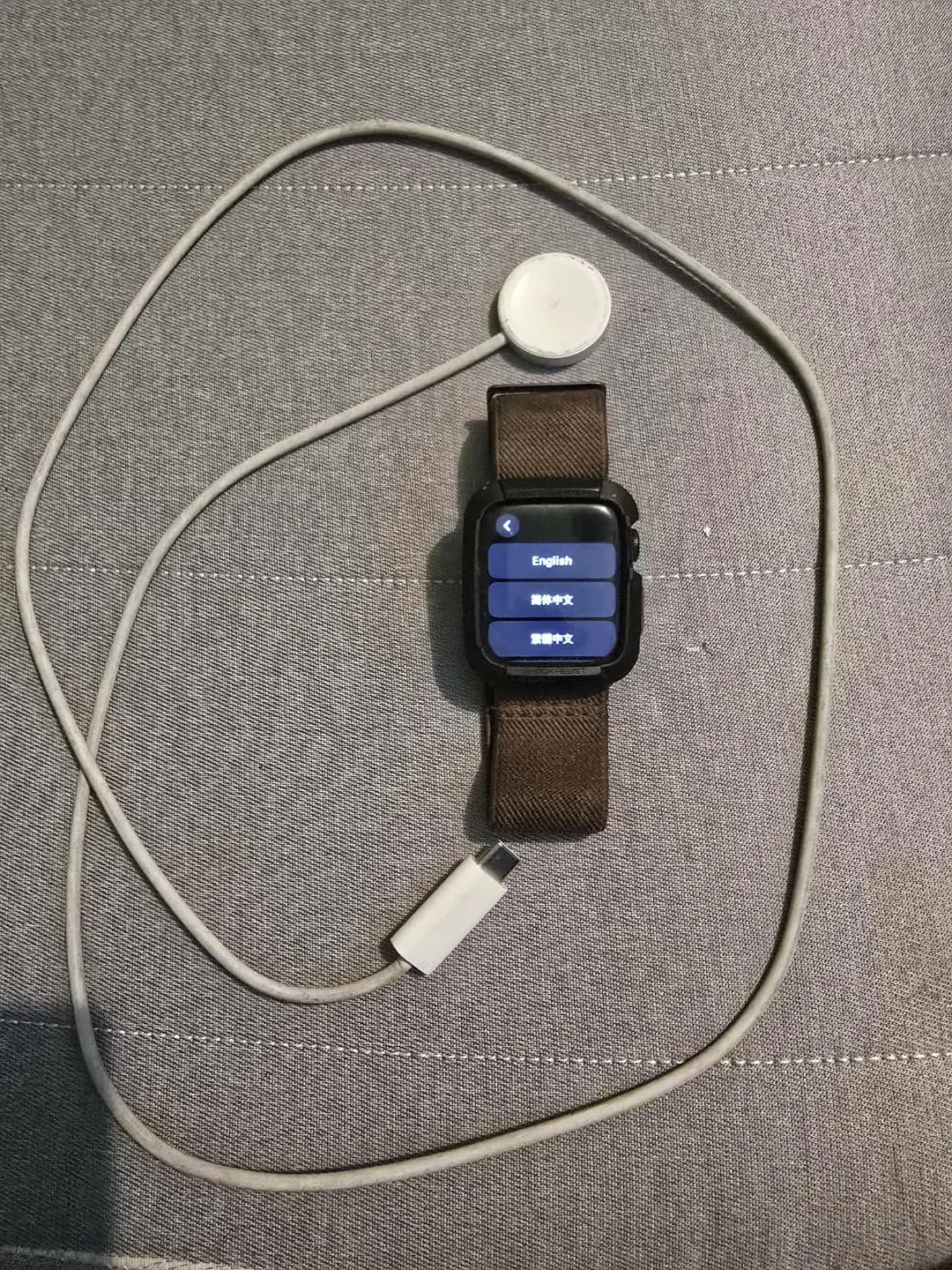 Apple Watch Series 3 42mm + Rugged Armor Case image indicator(2)