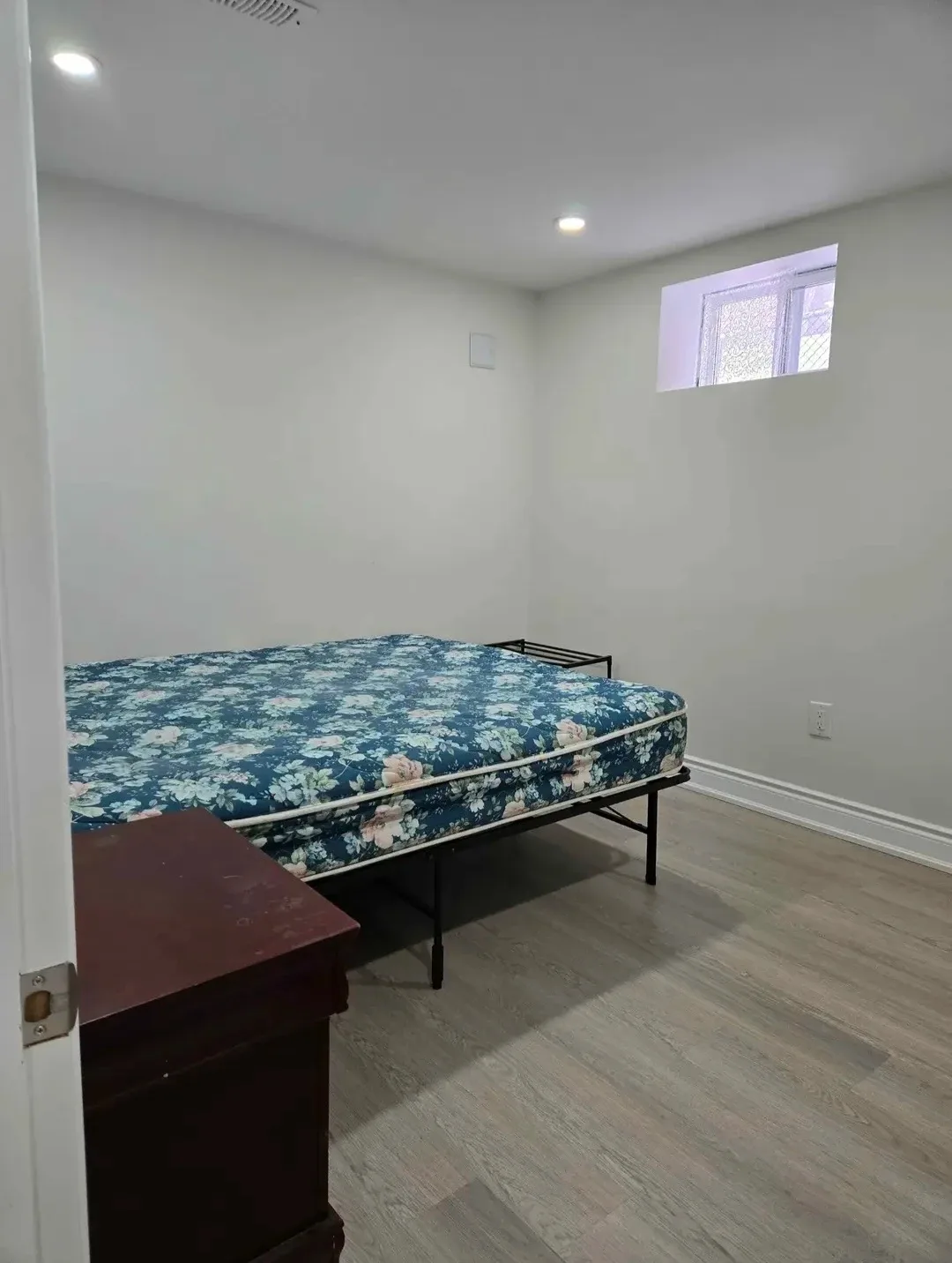 Private room for rent in the basement (Girl only) image indicator(7)