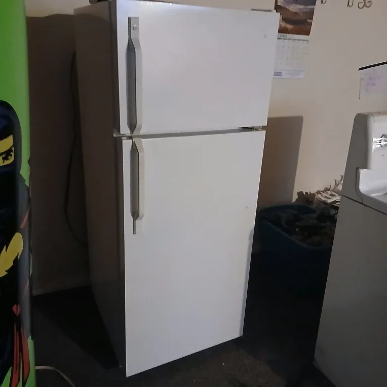 White Fridge, 24" wide