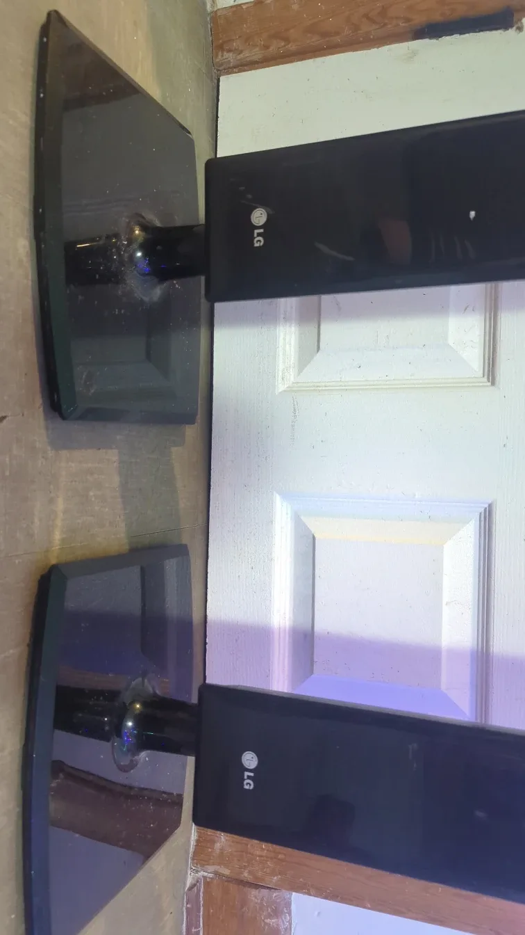 LG SB95PA-F Front Speakers - Black image indicator(2)